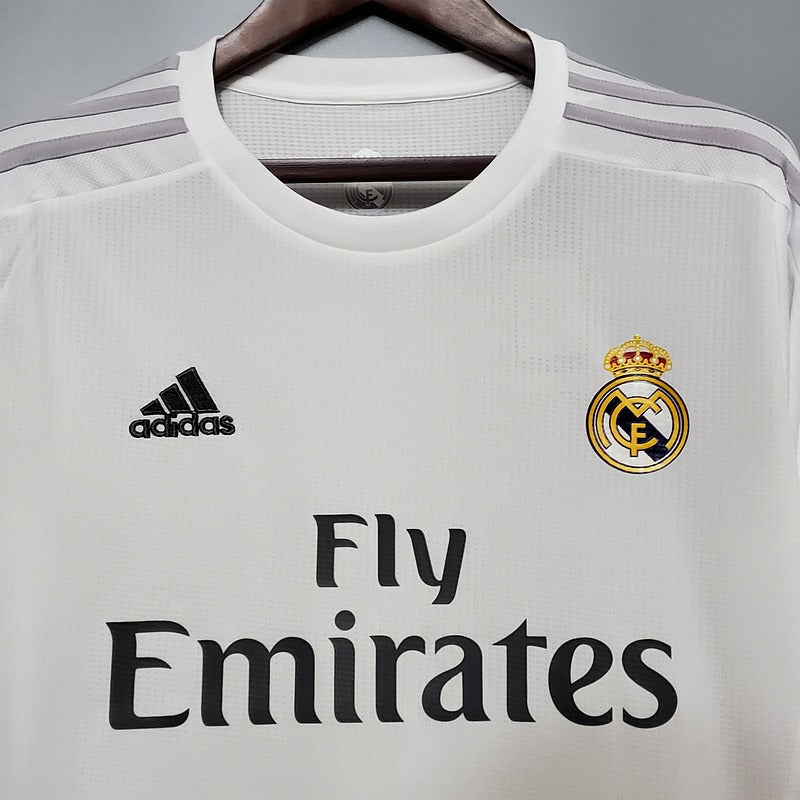 Retro Real Madrid 2015-2016 home image 3