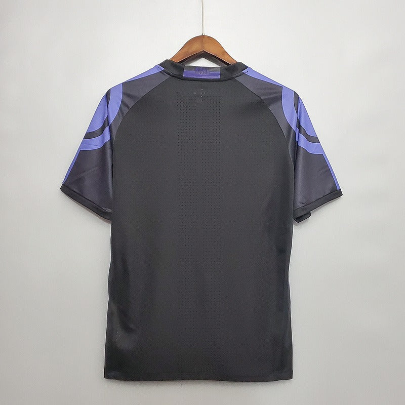 Retro Real Madrid 2015-2016 second away image 2