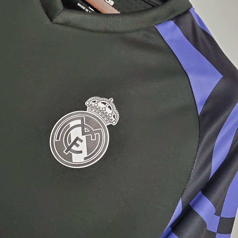 Retro Real Madrid 2015-2016 second away image 6