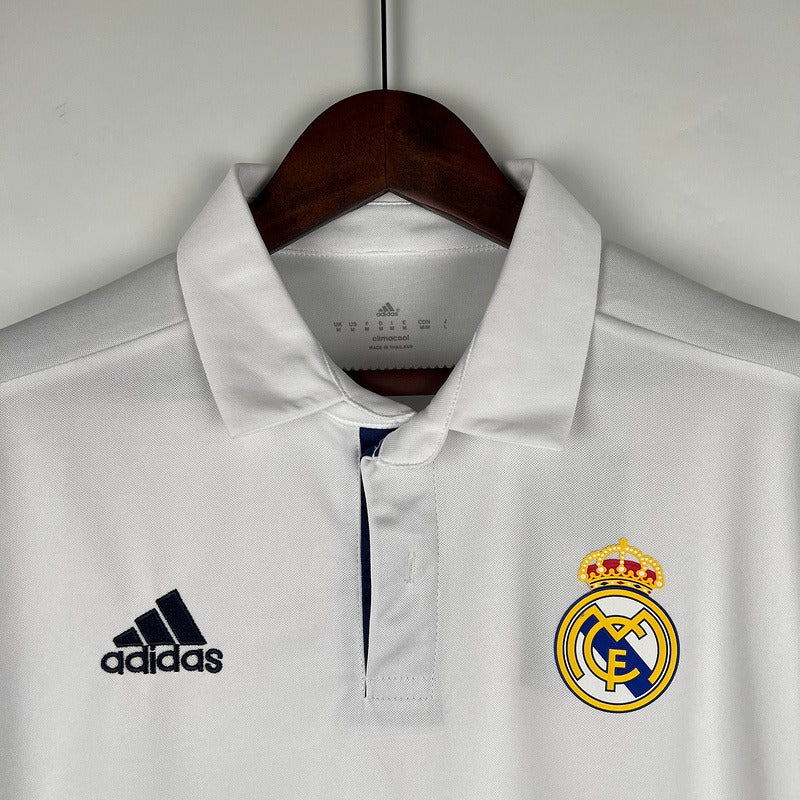 Retro Real Madrid 2016-2017 home image 3