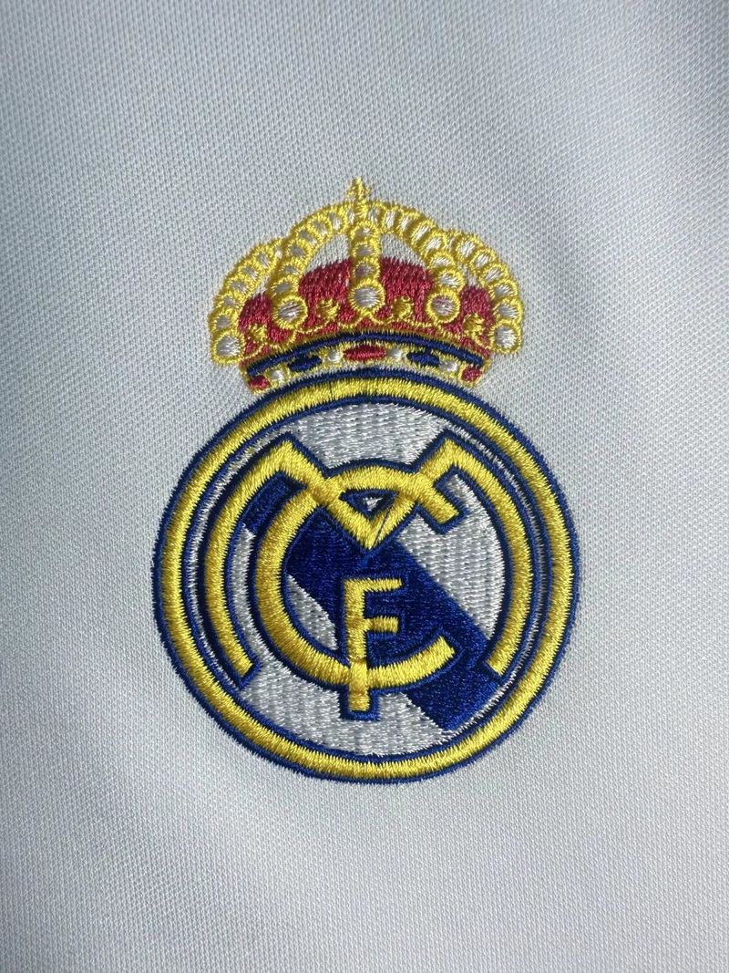 Retro Real Madrid 2016-2017 home Long Sleeve image 7