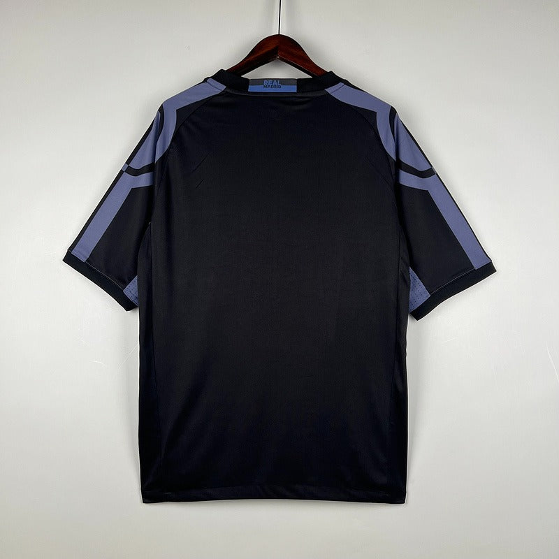 Retro Real Madrid 2016-2017 second away image 2