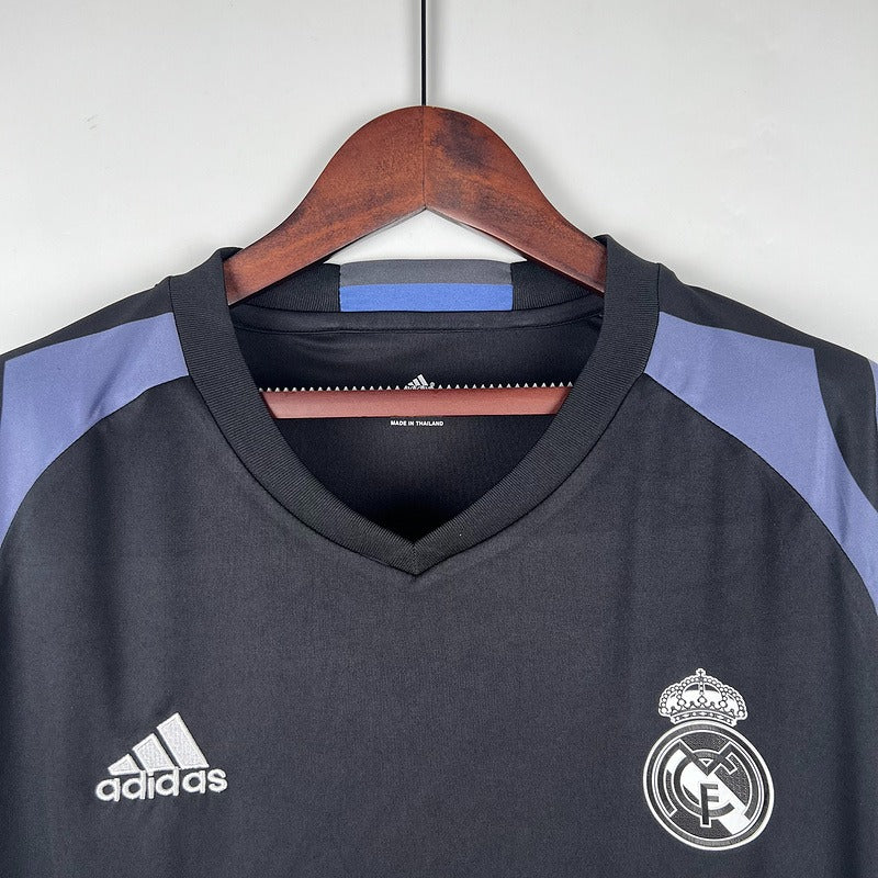 Retro Real Madrid 2016-2017 second away image 3