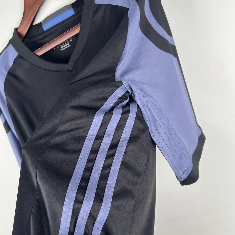 Retro Real Madrid 2016-2017 second away image 5