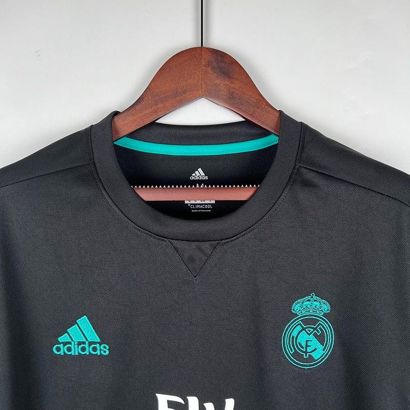 Retro Real Madrid 2017-2018 away image 3