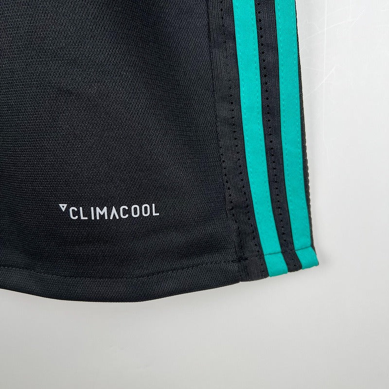 Retro Real Madrid 2017-2018 away image 9