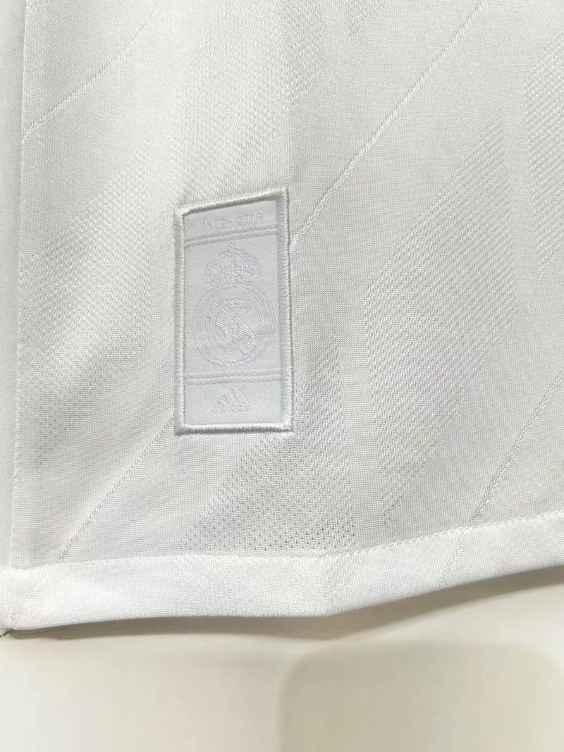 Retro Real Madrid 2017-2018 home Long Sleeve image 6