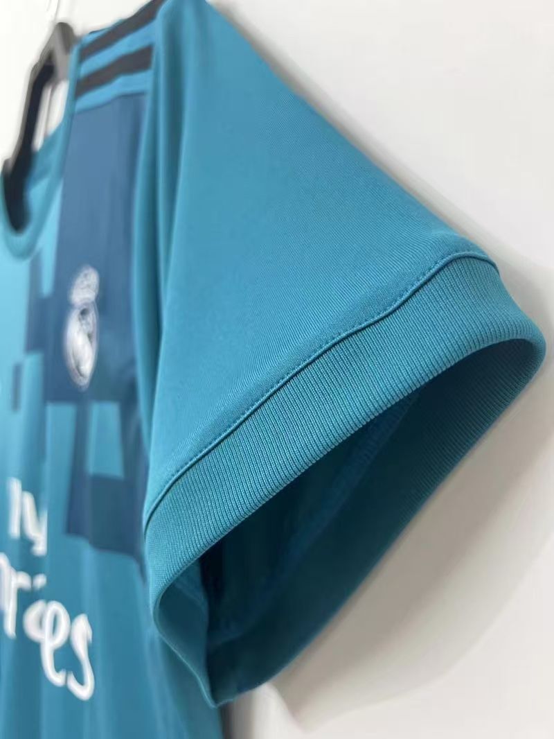 Retro Real Madrid 2017-2018 second away image 4