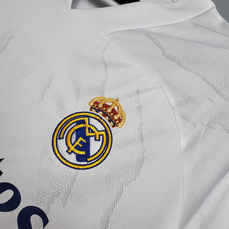 Retro Real Madrid 2020-2021 home image 6