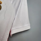 Retro Real Madrid 2020-2021 home image 10