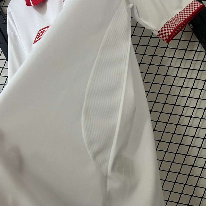 Retro Sevilla FC 2012-2013 home image 6