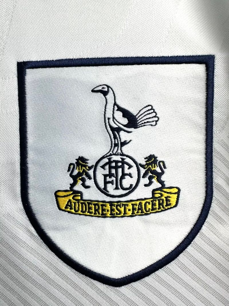 Retro Tottenham Hotspur 1993-1995 home image 9