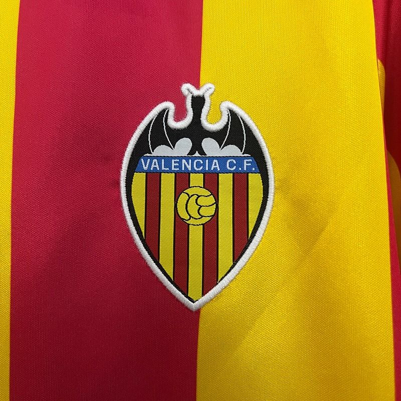 Retro Valencia CF 1980-1982 home image 7