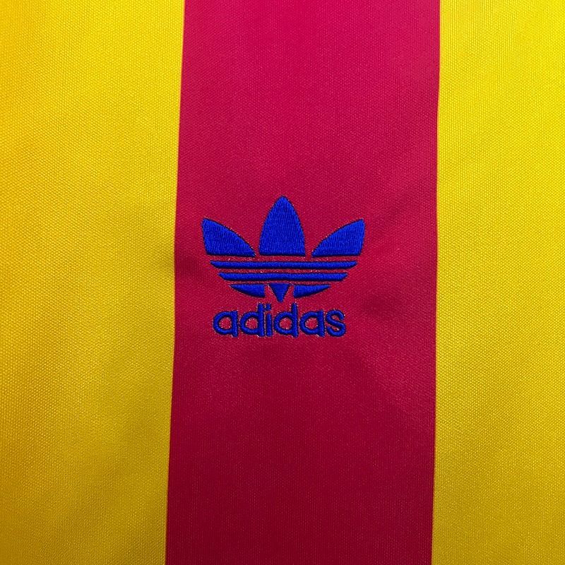 Retro Valencia CF 1980-1982 home image 8
