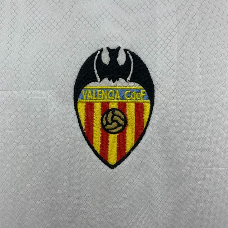 Retro Valencia CF 1996-1997 home image 7