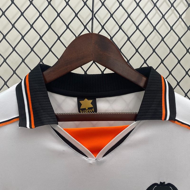 Retro Valencia CF 1999-2000 home image 3
