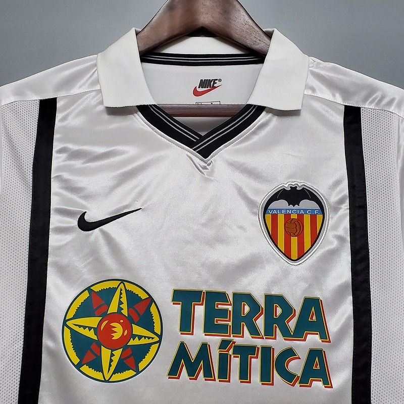 Retro Valencia CF 2001 home image 4