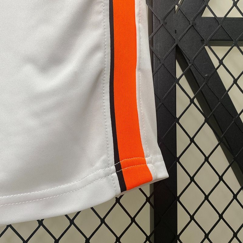 Retro Valencia CF 2006-2007 home image 6