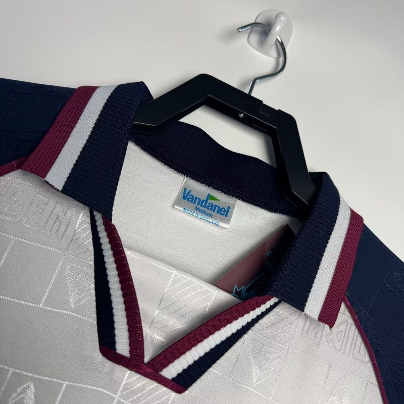 Retro West Ham United 1999 away image 3