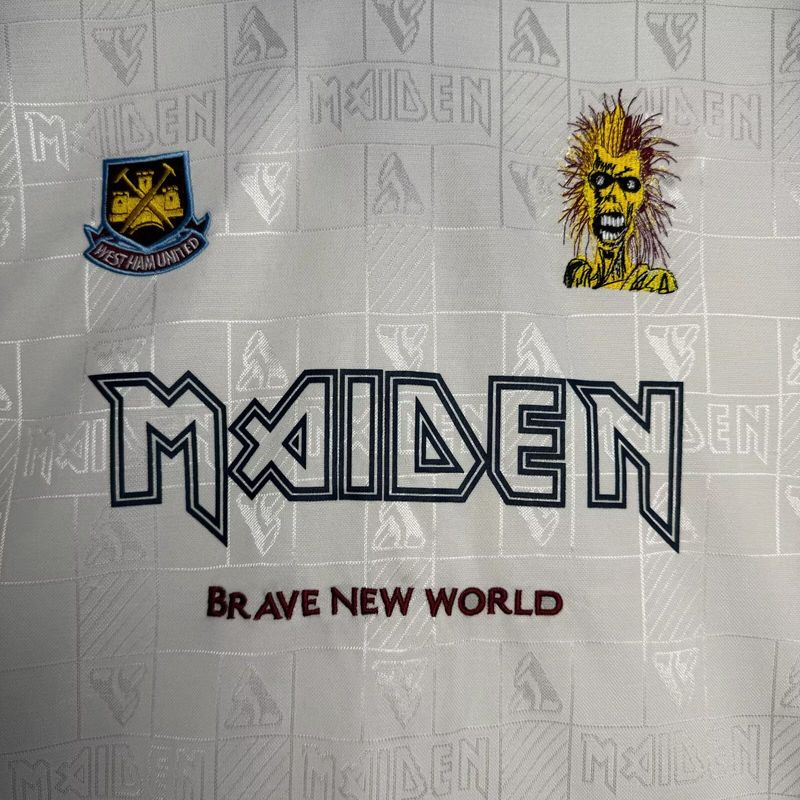 Retro West Ham United 1999 away image 7