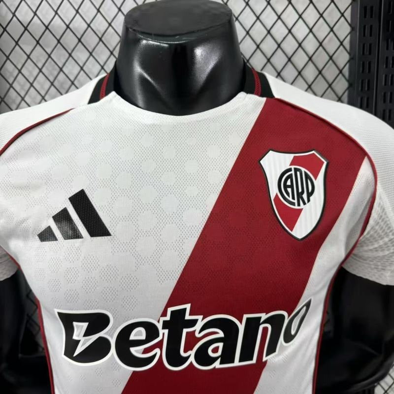 River Plate 2025-2026 home player image 3