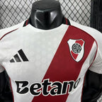 River Plate 2025-2026 home player image 3
