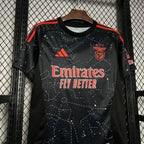 SL Benfica 2024-2025 away image 4