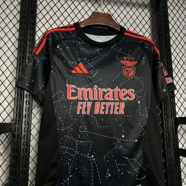 SL Benfica 2024-2025 away image 4