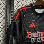 SL Benfica 2024-2025 away image 5
