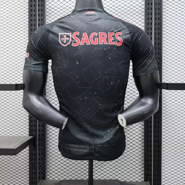 SL Benfica 2024-2025 away player image 2