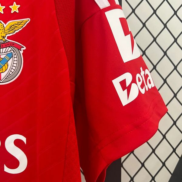SL Benfica 2024-2025 home image 5