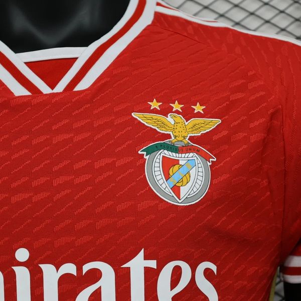 SL Benfica 2024-2025 home player image 5