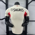 SL Benfica 2025-2026 away player image 2