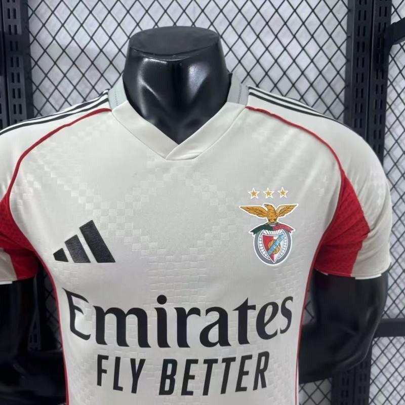 SL Benfica 2025-2026 away player image 3