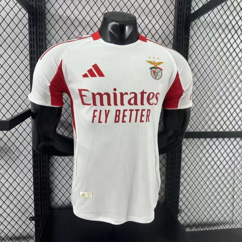 SL Benfica 2025-2026 second away player image 7