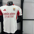 SL Benfica 2025-2026 second away player image 8