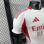 SL Benfica 2025-2026 second away player image 9