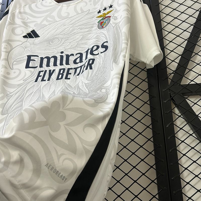 SL Benfica 2025-2026 training jersey image 5