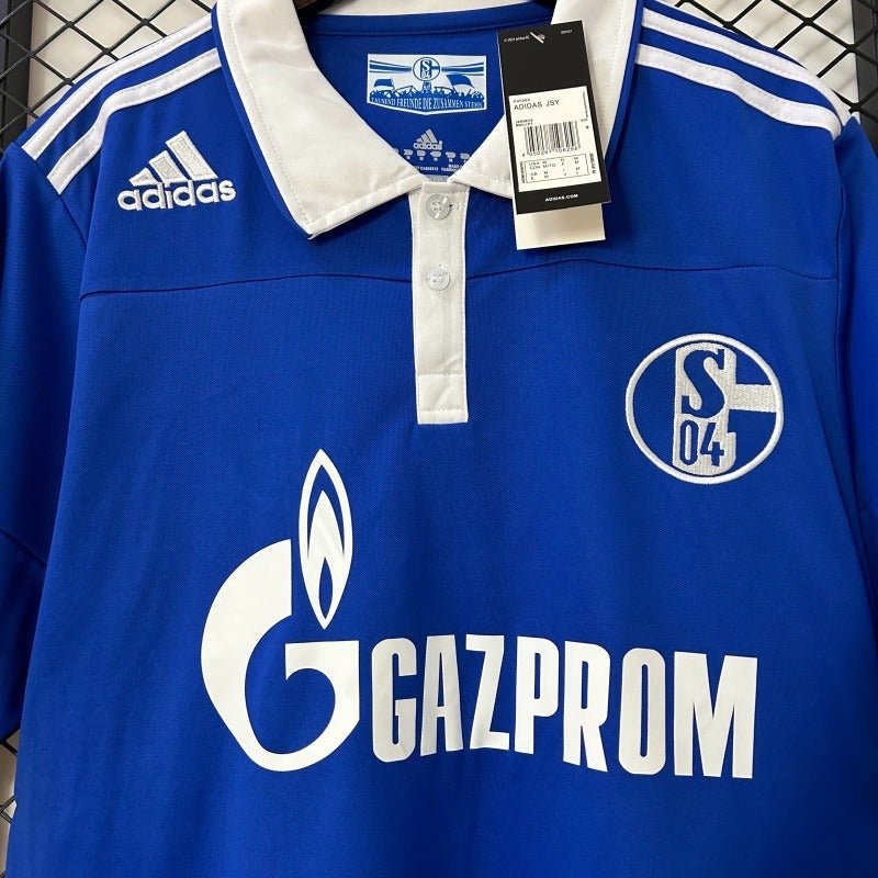 Schalke 04 2010-2011 home image 3