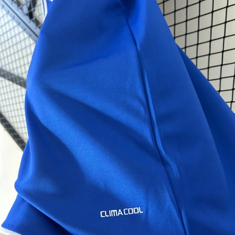Schalke 04 2010-2011 home image 6