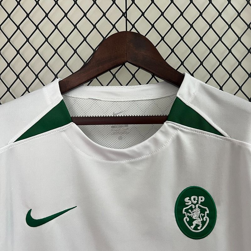 Sporting Lisbon 2024-2025 away image 3