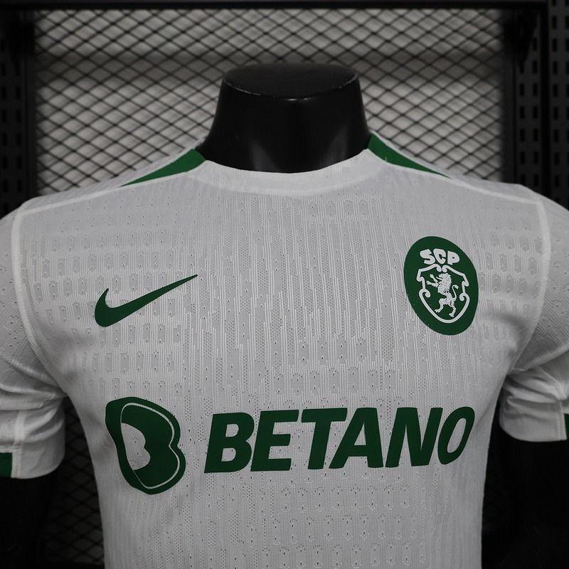 Sporting Lisbon 2024-2025 away player image 3