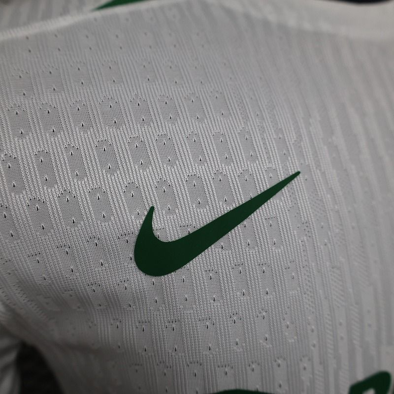 Sporting Lisbon 2024-2025 away player image 6