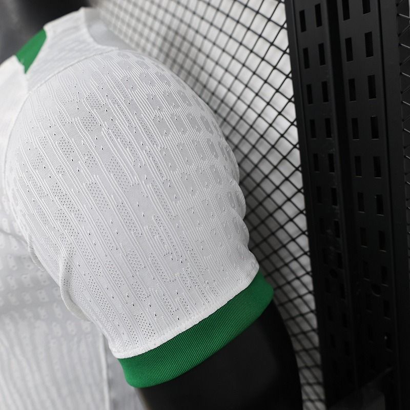 Sporting Lisbon 2024-2025 away player image 9