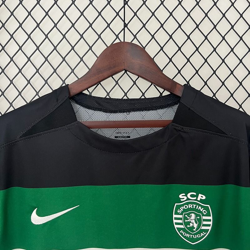 Sporting Lisbon 2024-2025 home image 3