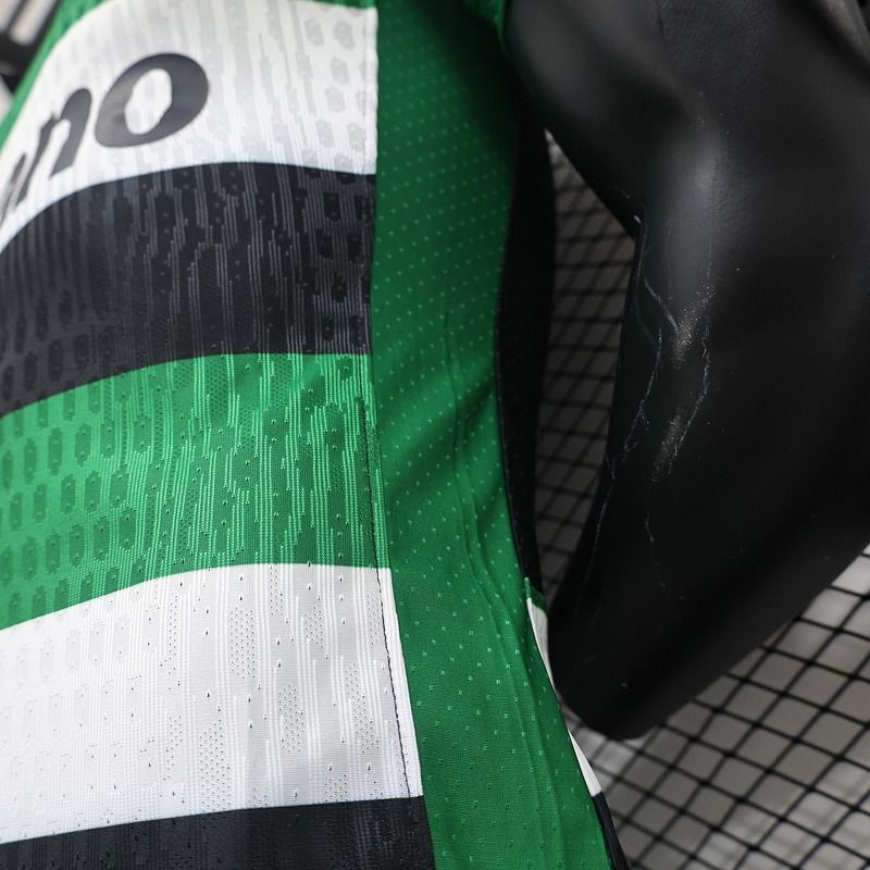 Sporting Lisbon 2024-2025 home player image 4