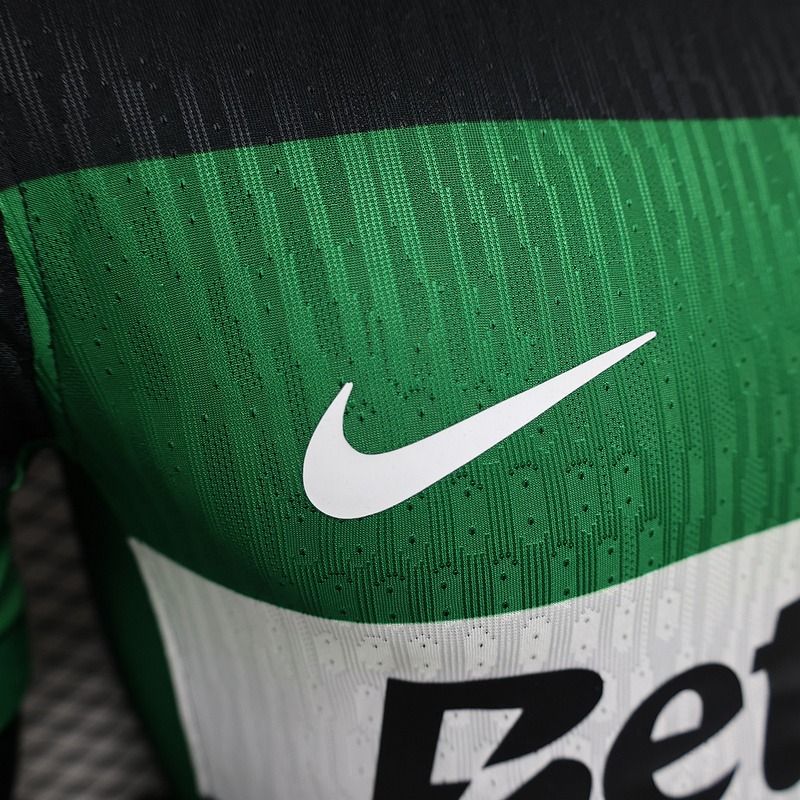 Sporting Lisbon 2024-2025 home player image 6