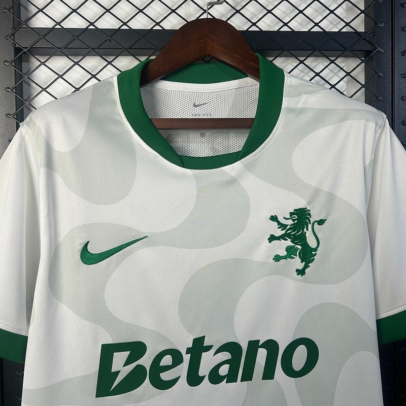 Sporting Lisbon 2025-2026 Away image 3