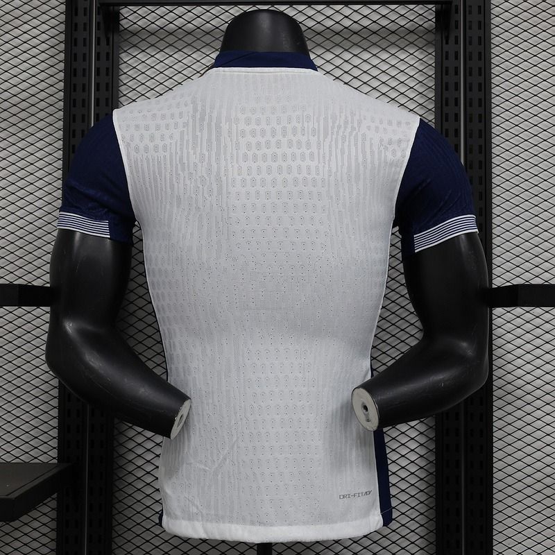 Tottenham Hotspur 2024-2025 home player image 3