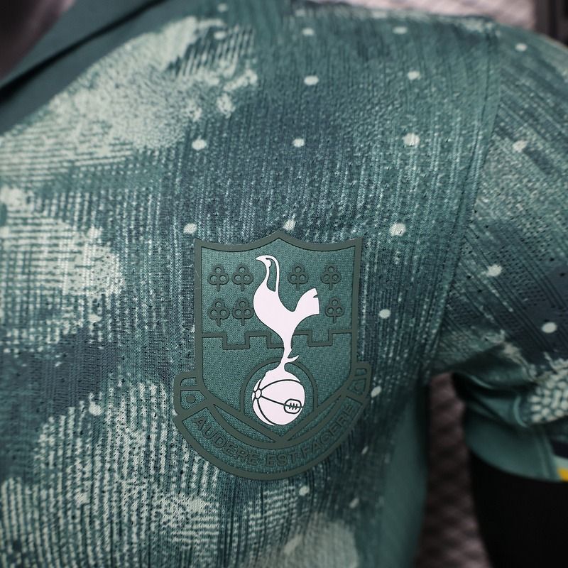 Tottenham Hotspur 2024-2025 second away player image 5